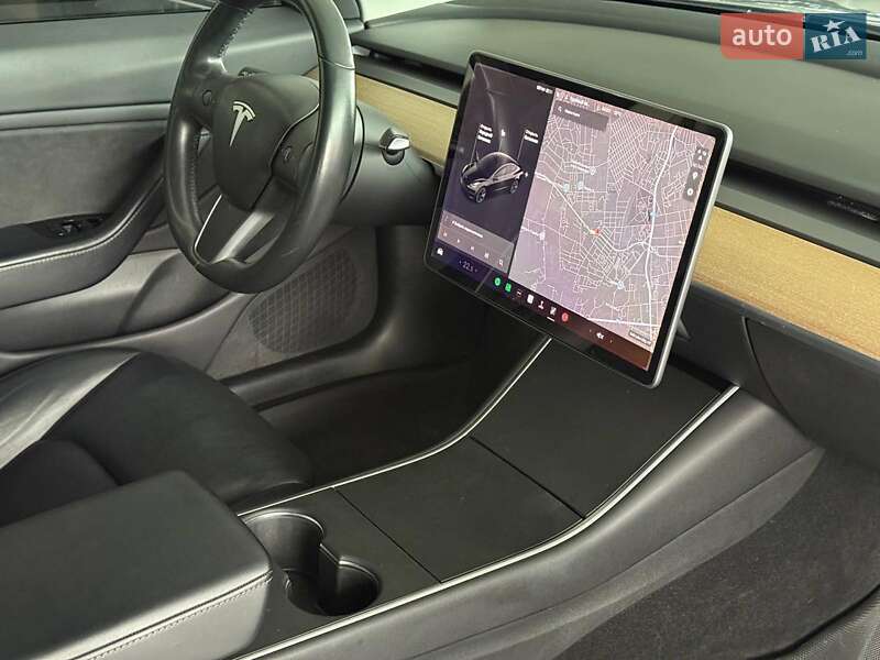 Седан Tesla Model 3 2019 в Одессе