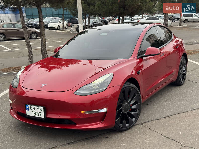 Седан Tesla Model 3 2022 в Одессе