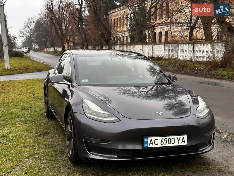 Седан Tesla Model 3 2018 в Владимире