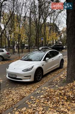 Седан Tesla Model 3 2022 в Києві