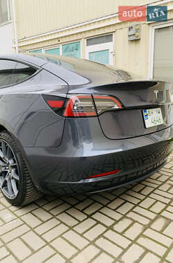 Седан Tesla Model 3 2023 в Одессе