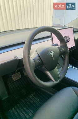 Седан Tesla Model 3 2023 в Одессе