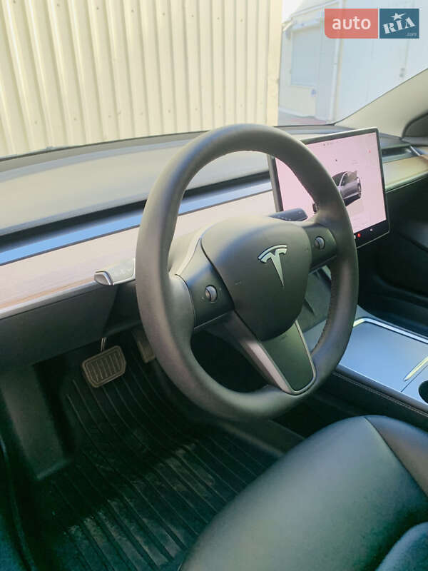 Седан Tesla Model 3 2023 в Одесі фото 21 Седан Tesla Model 3 2023 в Одесі
