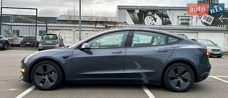 Седан Tesla Model 3 2023 в Киеве