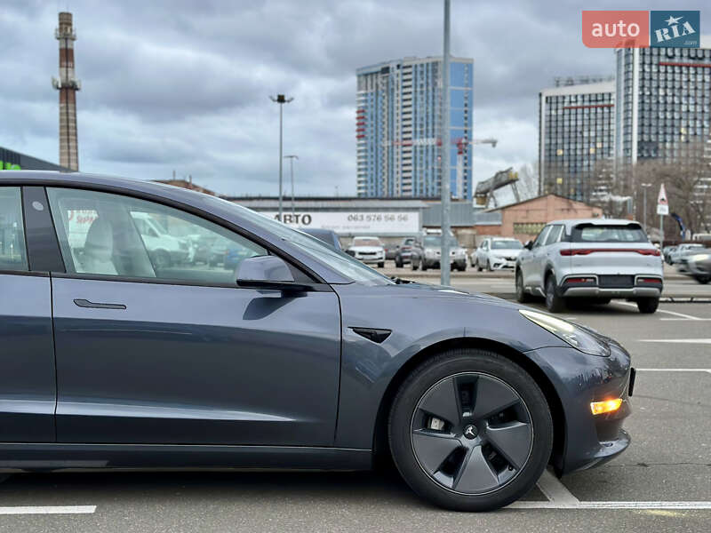 Седан Tesla Model 3 2023 в Киеве