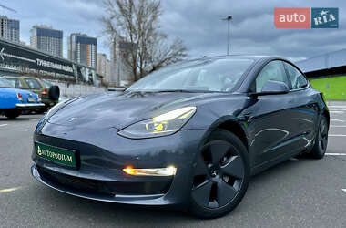 Седан Tesla Model 3 2023 в Киеве