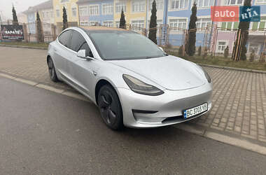 Седан Tesla Model 3 2018 в Пустомитах