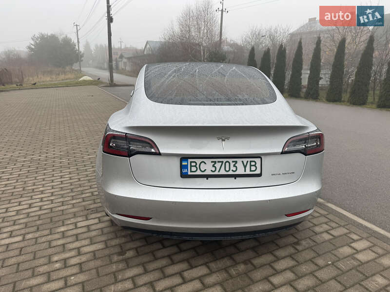 Седан Tesla Model 3 2018 в Пустомытах
