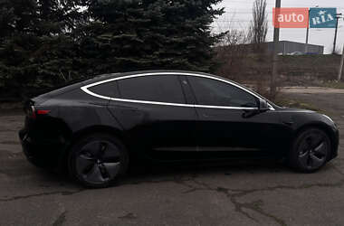 Седан Tesla Model 3 2018 в Кривом Роге