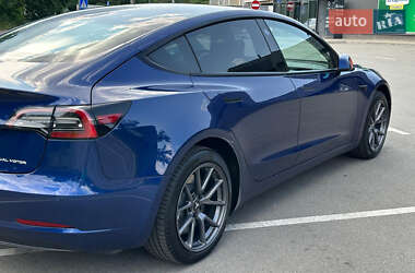 Седан Tesla Model 3 2022 в Києві