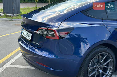 Седан Tesla Model 3 2022 в Києві