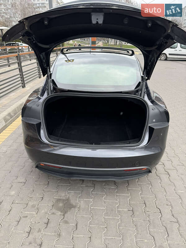 Седан Tesla Model 3 2024 в Белой Церкви