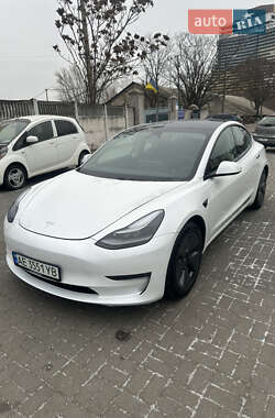 Седан Tesla Model 3 2021 в Дніпрі