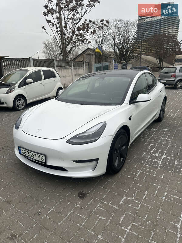 Tesla Model 3 2021