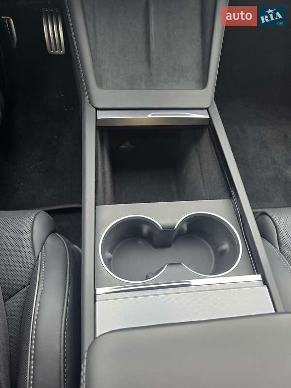 Седан Tesla Model 3 2024 в Києві фото 21 Седан Tesla Model 3 2024 в Києві