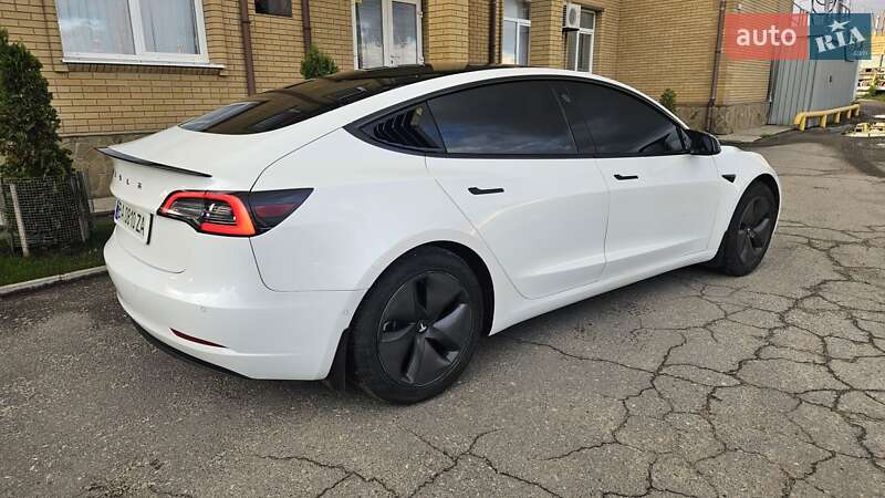 Седан Tesla Model 3 2019 в Знаменке