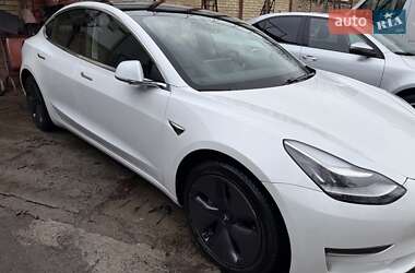 Седан Tesla Model 3 2020 в Києві