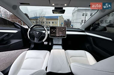 Седан Tesla Model 3 2022 в Киеве