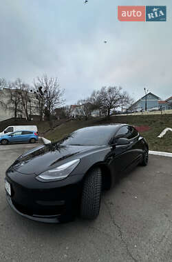 Седан Tesla Model 3 2022 в Киеве