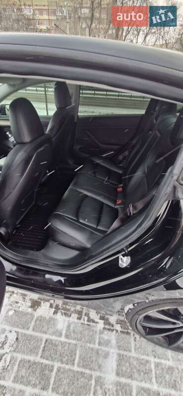 Седан Tesla Model 3 2023 в Днепре
