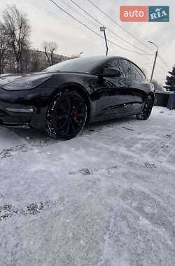 Седан Tesla Model 3 2023 в Днепре