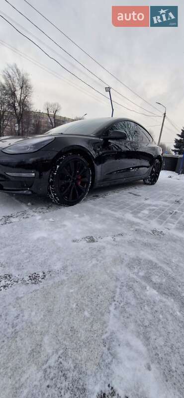 Седан Tesla Model 3 2023 в Днепре