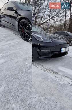Седан Tesla Model 3 2023 в Днепре