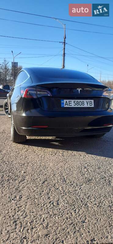 Седан Tesla Model 3 2019 в Кривом Роге