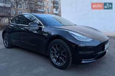 Седан Tesla Model 3 2019 в Кривому Розі