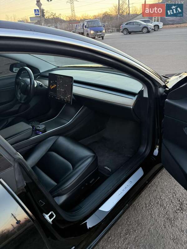 Седан Tesla Model 3 2019 в Кривом Роге