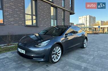 Седан Tesla Model 3 2018 в Львові