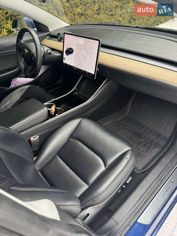 Седан Tesla Model 3 2019 в Львові фото 13 Седан Tesla Model 3 2019 в Львові