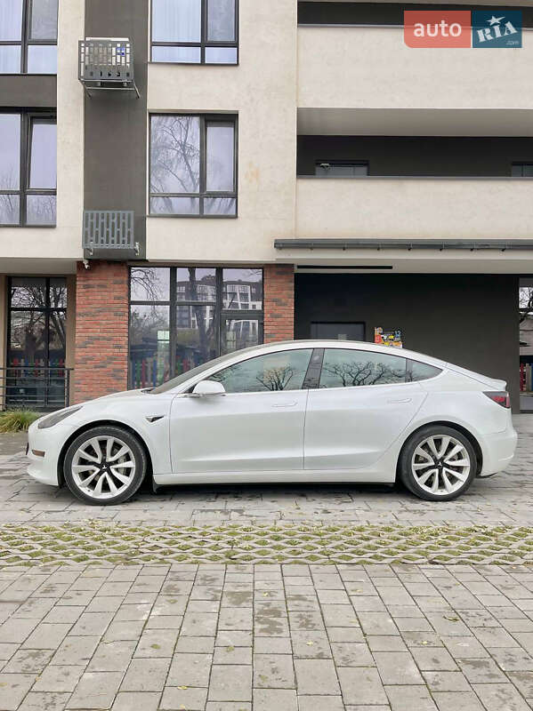 Седан Tesla Model 3 2020 в Івано-Франківську фото 4 Седан Tesla Model 3 2020 в Івано-Франківську