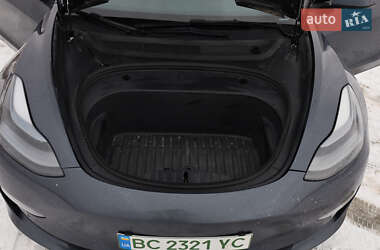 Седан Tesla Model 3 2021 в Львові