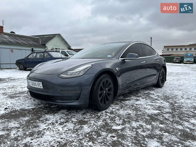 Седан Tesla Model 3 2020 в Сокалі
