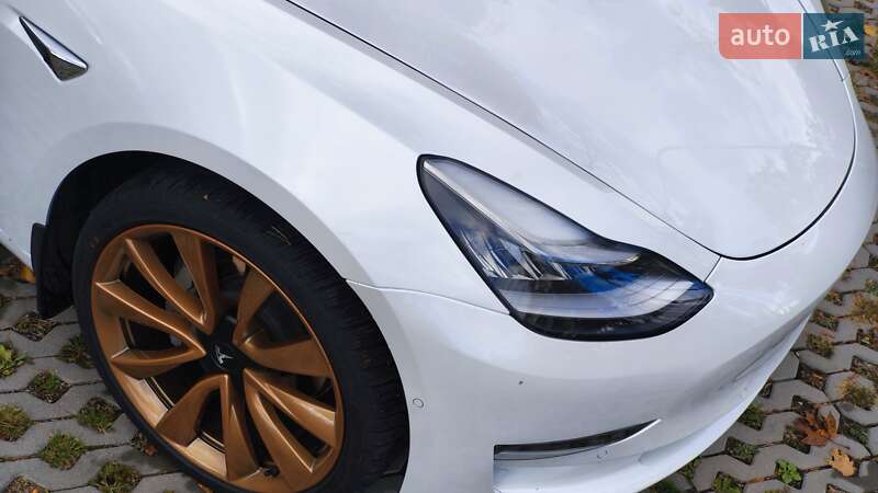 Седан Tesla Model 3 2020 в Харькове