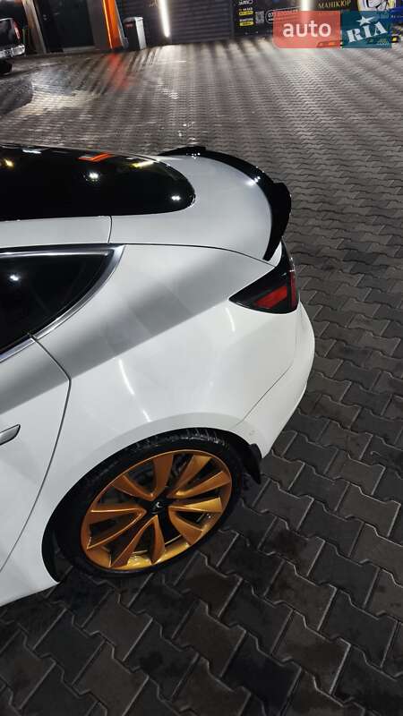 Седан Tesla Model 3 2020 в Харькове