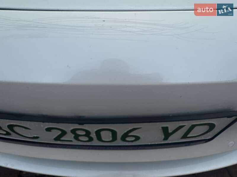 Седан Tesla Model 3 2020 в Стрые