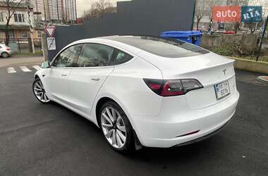 Седан Tesla Model 3 2019 в Киеве