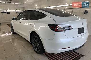 Седан Tesla Model 3 2021 в Нових Санжарах