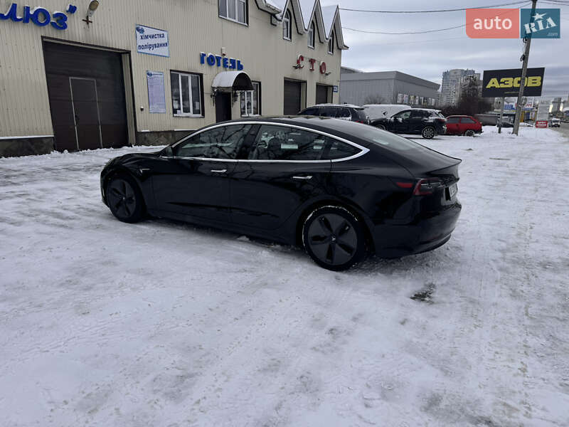 Седан Tesla Model 3 2018 в Киеве