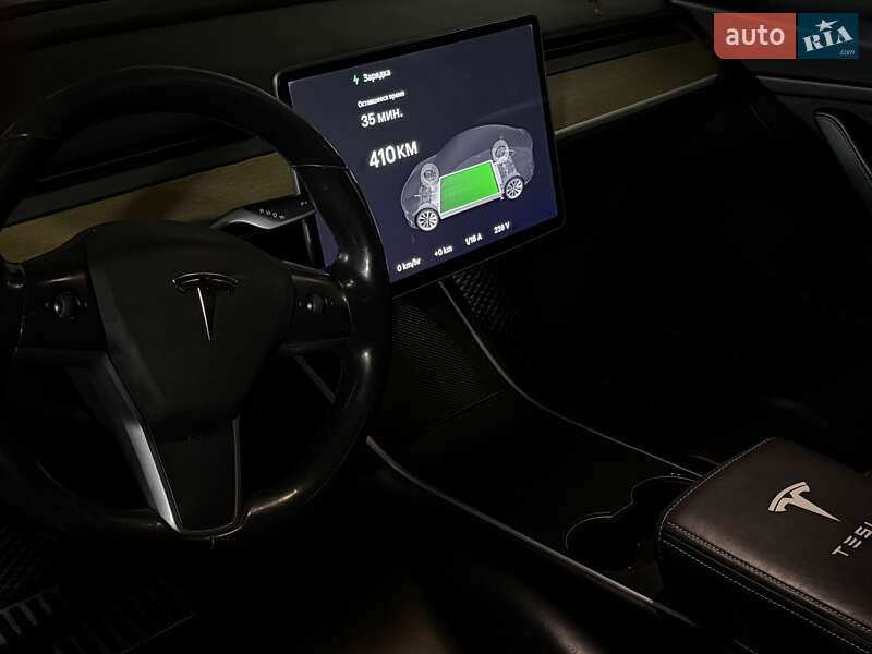 Седан Tesla Model 3 2018 в Житомирі