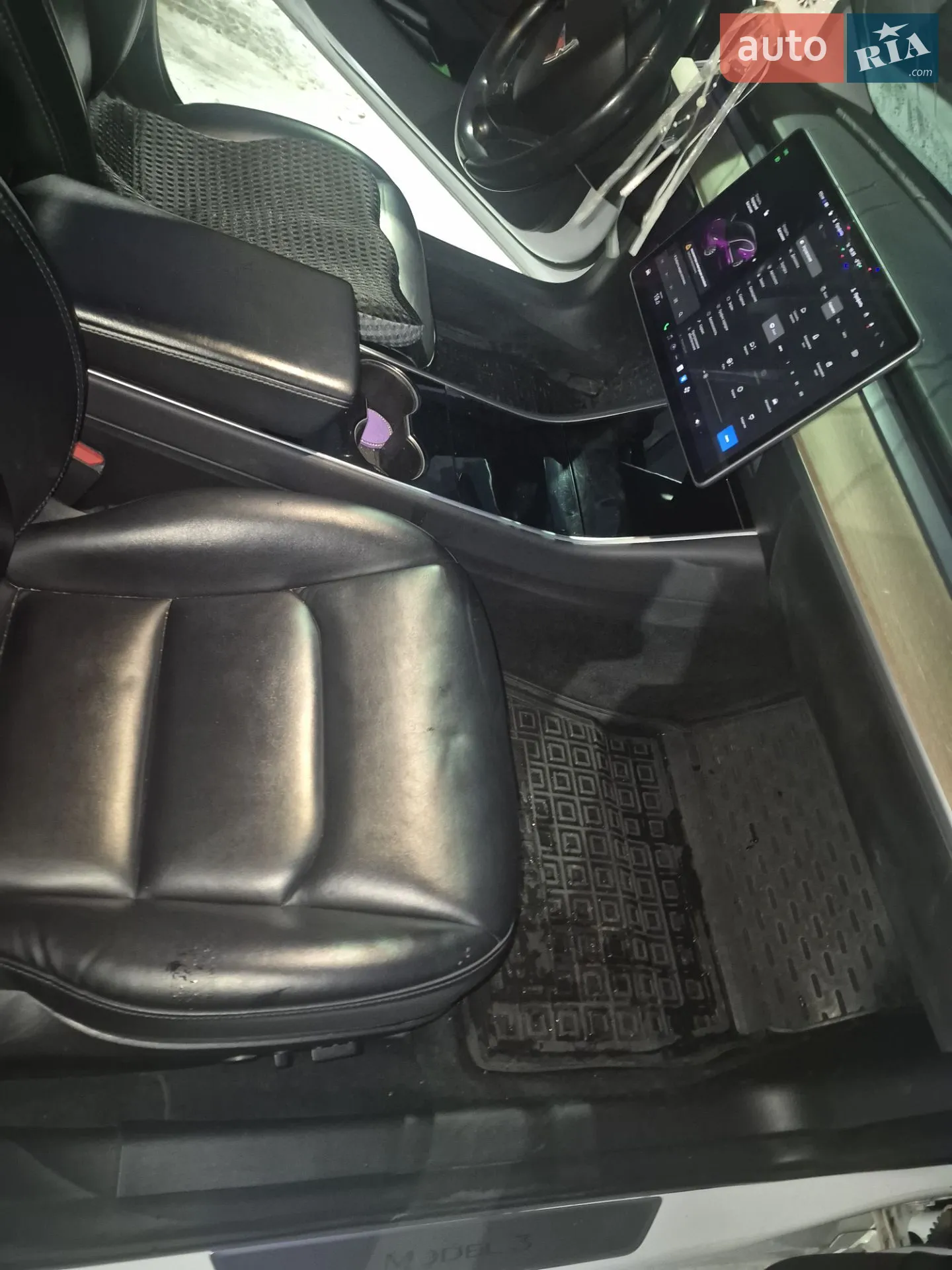 2019 Tesla Model 3 - мініатюра 9