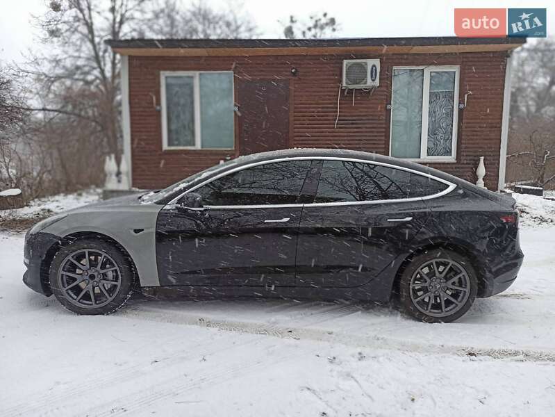 Седан Tesla Model 3 2018 в Киеве фото 11 Седан Tesla Model 3 2018 в Киеве