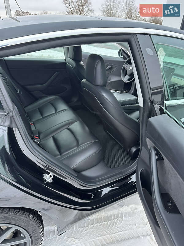 Седан Tesla Model 3 2019 в Киеве фото 12 Седан Tesla Model 3 2019 в Киеве