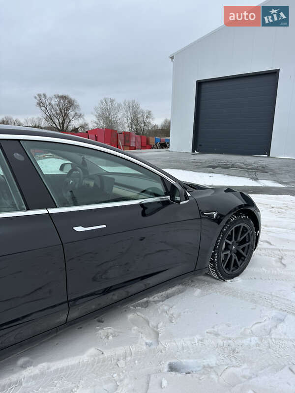 Седан Tesla Model 3 2019 в Киеве фото 32 Седан Tesla Model 3 2019 в Киеве