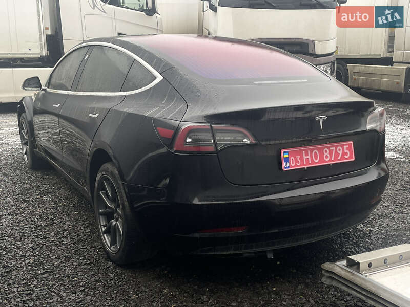 Седан Tesla Model 3 2018 в Луцке