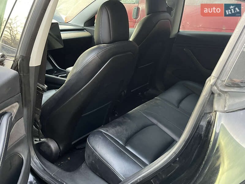 Седан Tesla Model 3 2018 в Луцке