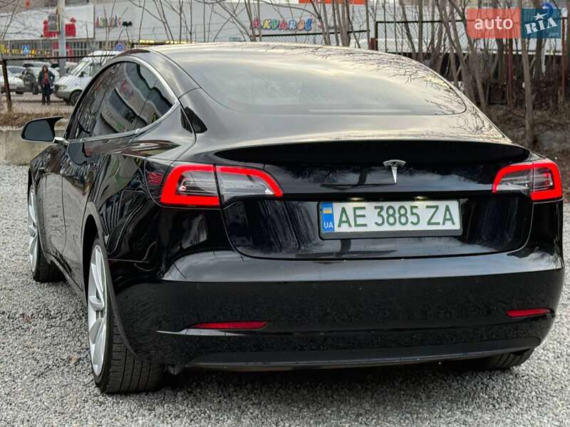 Седан Tesla Model 3 2019 в Днепре