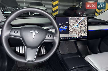 Седан Tesla Model 3 2021 в Киеве